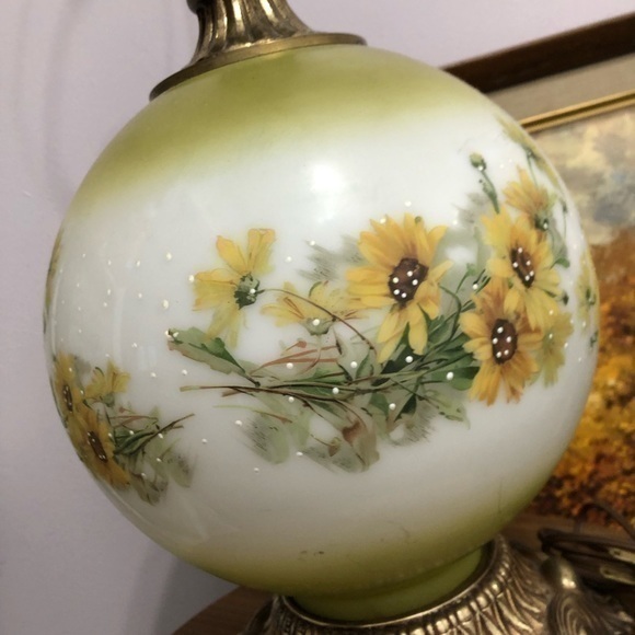 RARE Vintage 1972 EF & EF Industries Yellow Cottagecore Hand Painted Floral Lamp - Picture 5 of 16